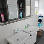 Haus Karlsson Fuer 8 Personen * 알스도르프