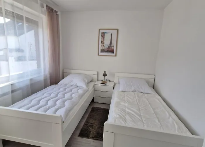 Vakantiehuis Haus Karlsson Fuer 8 Personen Alsdorf