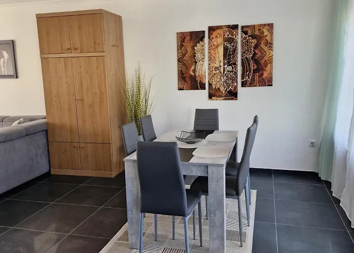 Vakantiehuis Haus Karlsson Fuer 8 Personen *