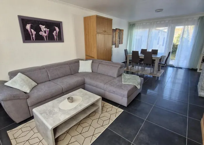 Vakantiehuis Haus Karlsson Fuer 8 Personen Alsdorf